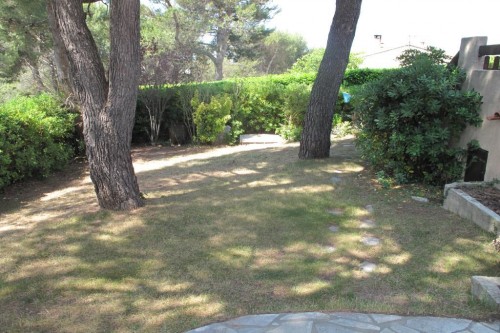 villa 5 Roquefort La Bédoule, avec piscine, jardin et garage.